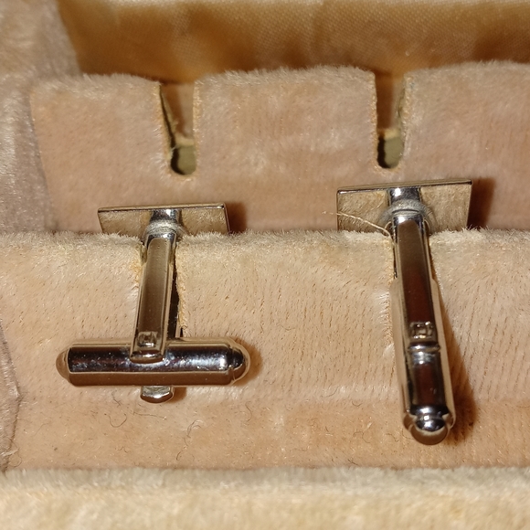 Cuff Links - Picture 2 of 2